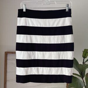 Women's White HOUSE Black MARKET Black & White Rugby Stripe Skirt Size 2
